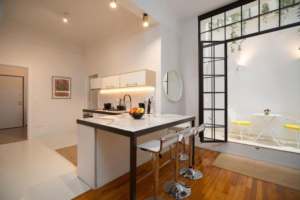 Ebullience - Stylish & Chic Athens Apartment Ngoại thất bức ảnh