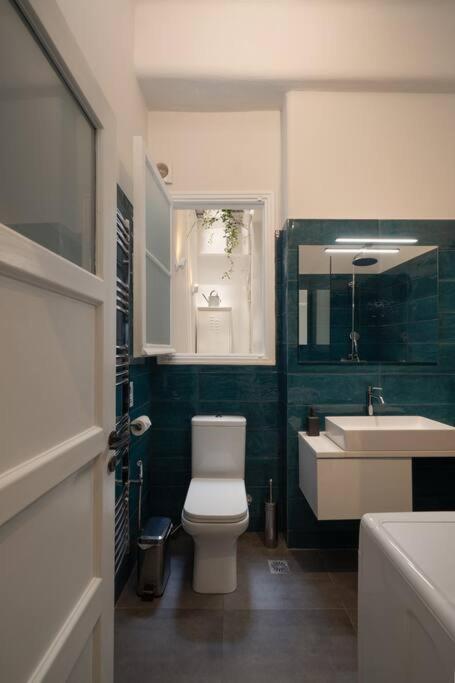 Ebullience - Stylish & Chic Athens Apartment Ngoại thất bức ảnh